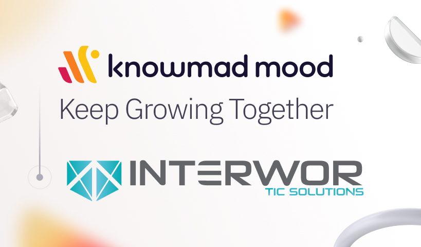 Logotipo de knowmad mood un simbolo de suma con el logotipo de InterWor Tic Solutions