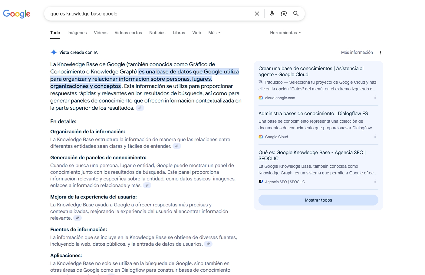 Captura de pantalla de una búsqueda en Google que explica qué es la Knowledge Base: una base de datos usada por Google para organizar información sobre personas, lugares y conceptos, generando respuestas contextualizadas en los resultados de búsqueda.